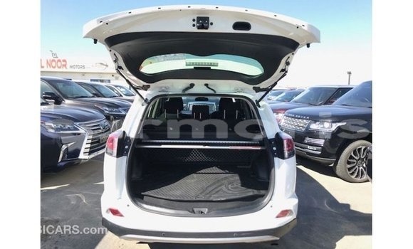 Buy Import Toyota HiAce White Truck in Import - Dubai in Agalega Islands Buy Import Toyota HiAce White Truck in Import - Dubai in Agalega Islands