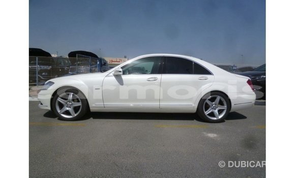 Buy Import Mercedes-Benz 190 White Car in Import - Dubai in Agalega Islands Buy Import Mercedes-Benz 190 White Car in Import - Dubai in Agalega Islands