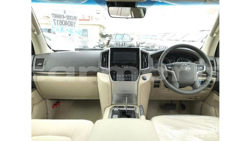 Big with watermark toyota land cruiser agalega islands import dubai 3296