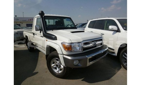 Buy Import Toyota Land Cruiser White Car in Import - Dubai in Agalega Islands Buy Import Toyota Land Cruiser White Car in Import - Dubai in Agalega Islands