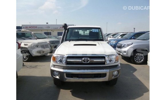 Buy Import Toyota Land Cruiser White Car in Import - Dubai in Agalega Islands Buy Import Toyota Land Cruiser White Car in Import - Dubai in Agalega Islands