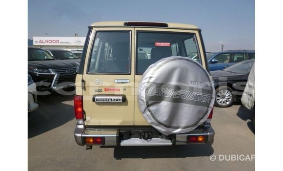 Buy Import Toyota Land Cruiser Beige Car in Import - Dubai in Agalega Islands Buy Import Toyota Land Cruiser Beige Car in Import - Dubai in Agalega Islands