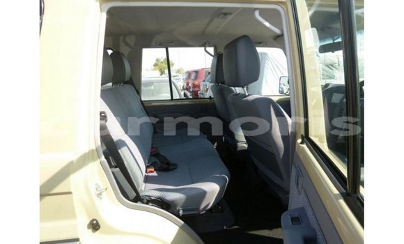 Buy Import Toyota Land Cruiser Beige Car in Import - Dubai in Agalega Islands Buy Import Toyota Land Cruiser Beige Car in Import - Dubai in Agalega Islands