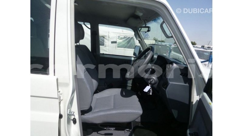 Big with watermark toyota land cruiser agalega islands import dubai 3299