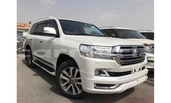 Acheter Import Voiture Toyota Land Cruiser Blanc à Import - Dubai, Îles Agalega Acheter Import Voiture Toyota Land Cruiser Blanc à Import - Dubai, Îles Agalega