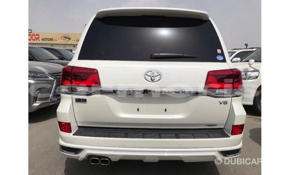 Acheter Import Voiture Toyota Land Cruiser Blanc à Import - Dubai, Îles Agalega Acheter Import Voiture Toyota Land Cruiser Blanc à Import - Dubai, Îles Agalega