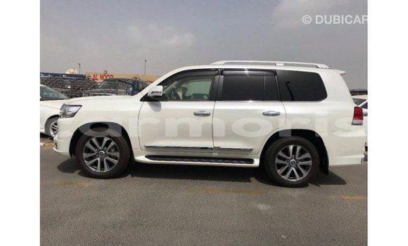Acheter Import Voiture Toyota Land Cruiser Blanc à Import - Dubai, Îles Agalega Acheter Import Voiture Toyota Land Cruiser Blanc à Import - Dubai, Îles Agalega