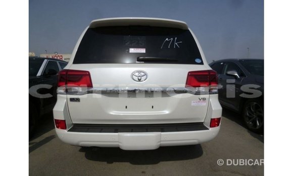 Buy Import Toyota Land Cruiser White Car in Import - Dubai in Agalega Islands Buy Import Toyota Land Cruiser White Car in Import - Dubai in Agalega Islands