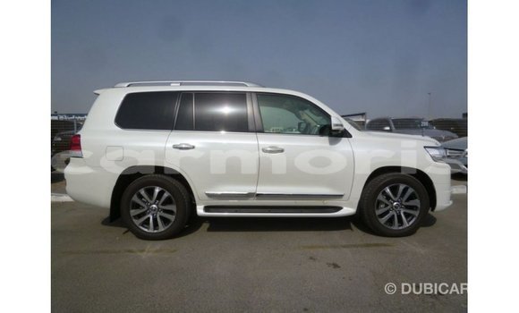 Buy Import Toyota Land Cruiser White Car in Import - Dubai in Agalega Islands Buy Import Toyota Land Cruiser White Car in Import - Dubai in Agalega Islands
