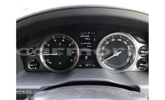 Buy Import Toyota Land Cruiser White Car in Import - Dubai in Agalega Islands Buy Import Toyota Land Cruiser White Car in Import - Dubai in Agalega Islands