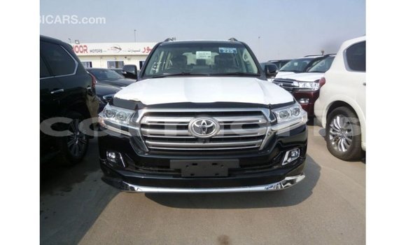 Acheter Import Voiture Toyota Land Cruiser Noir à Import - Dubai, Îles Agalega Acheter Import Voiture Toyota Land Cruiser Noir à Import - Dubai, Îles Agalega