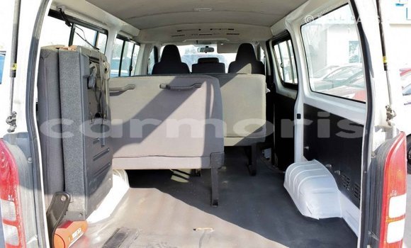 Buy Import Toyota Hiace White Car in Import - Dubai in Agalega Islands Buy Import Toyota Hiace White Car in Import - Dubai in Agalega Islands