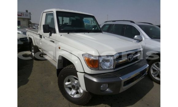 Buy Import Toyota Land Cruiser White Car in Import - Dubai in Agalega Islands Buy Import Toyota Land Cruiser White Car in Import - Dubai in Agalega Islands