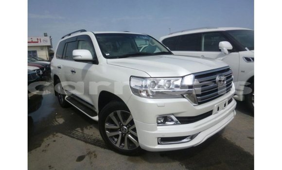 Acheter Import Voiture Toyota Land Cruiser Blanc à Import - Dubai, Îles Agalega Acheter Import Voiture Toyota Land Cruiser Blanc à Import - Dubai, Îles Agalega