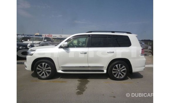 Acheter Import Voiture Toyota Land Cruiser Blanc à Import - Dubai, Îles Agalega Acheter Import Voiture Toyota Land Cruiser Blanc à Import - Dubai, Îles Agalega