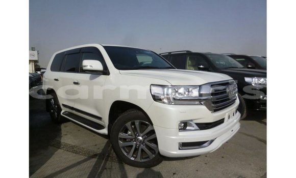 Acheter Import Voiture Toyota Land Cruiser Blanc à Import - Dubai, Îles Agalega Acheter Import Voiture Toyota Land Cruiser Blanc à Import - Dubai, Îles Agalega