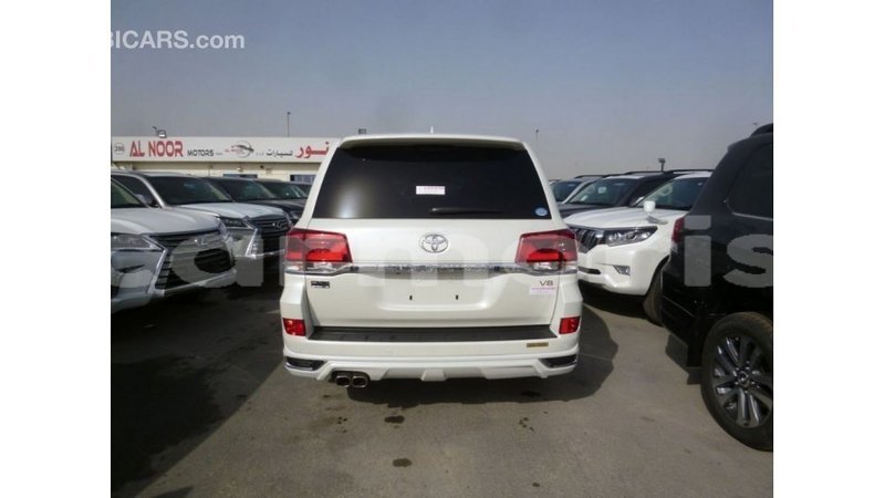 Big with watermark toyota land cruiser agalega islands import dubai 3323