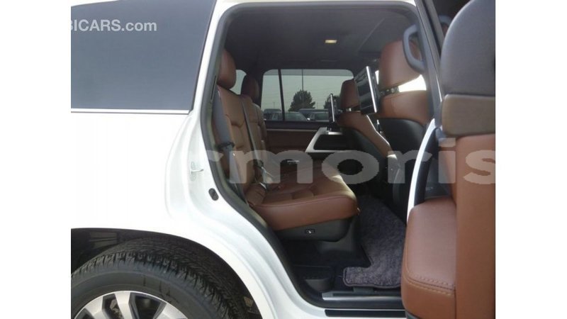 Big with watermark toyota land cruiser agalega islands import dubai 3323