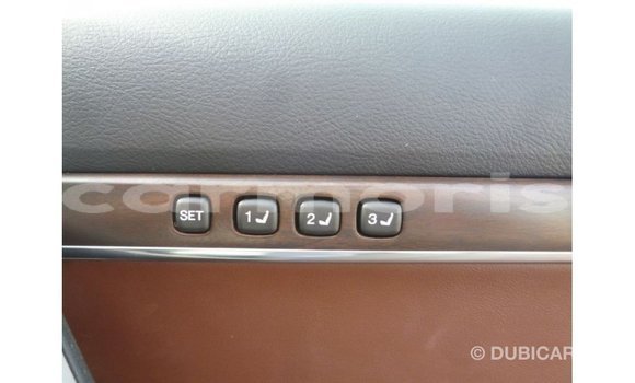 Acheter Import Voiture Toyota Land Cruiser Blanc à Import - Dubai, Îles Agalega Acheter Import Voiture Toyota Land Cruiser Blanc à Import - Dubai, Îles Agalega