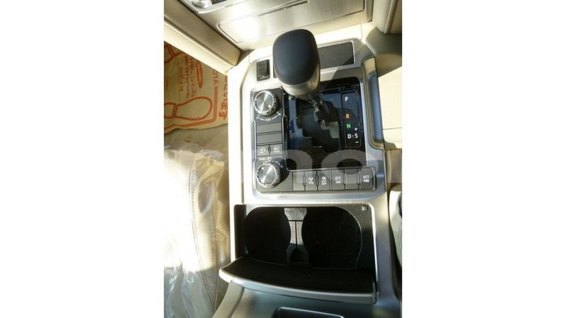 Big with watermark toyota land cruiser agalega islands import dubai 3325