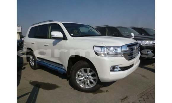 Buy Import Toyota Land Cruiser White Car in Import - Dubai in Agalega Islands Buy Import Toyota Land Cruiser White Car in Import - Dubai in Agalega Islands