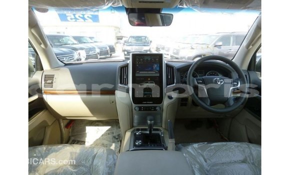 Buy Import Toyota Land Cruiser White Car in Import - Dubai in Agalega Islands Buy Import Toyota Land Cruiser White Car in Import - Dubai in Agalega Islands
