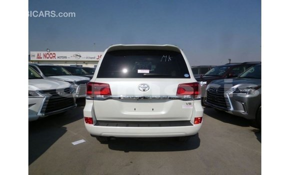 Buy Import Toyota Land Cruiser White Car in Import - Dubai in Agalega Islands Buy Import Toyota Land Cruiser White Car in Import - Dubai in Agalega Islands