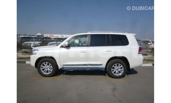 Buy Import Toyota Land Cruiser White Car in Import - Dubai in Agalega Islands Buy Import Toyota Land Cruiser White Car in Import - Dubai in Agalega Islands