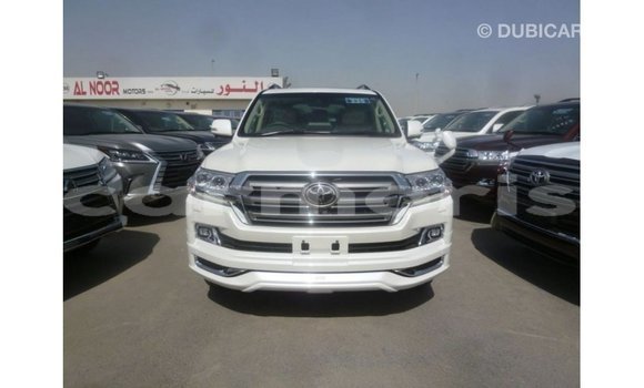 Buy Import Toyota Land Cruiser White Car in Import - Dubai in Agalega Islands Buy Import Toyota Land Cruiser White Car in Import - Dubai in Agalega Islands