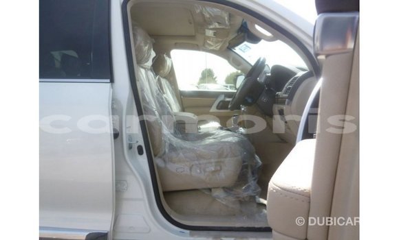 Buy Import Toyota Land Cruiser White Car in Import - Dubai in Agalega Islands Buy Import Toyota Land Cruiser White Car in Import - Dubai in Agalega Islands