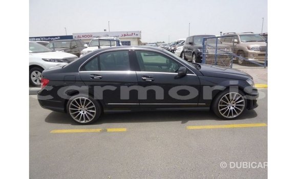 Buy Import Mercedes-Benz 190 Black Car in Import - Dubai in Agalega Islands Buy Import Mercedes-Benz 190 Black Car in Import - Dubai in Agalega Islands