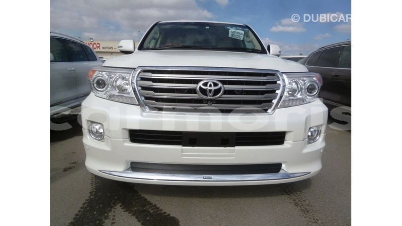 Big with watermark toyota land cruiser agalega islands import dubai 3341