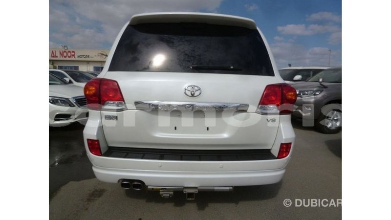 Big with watermark toyota land cruiser agalega islands import dubai 3341