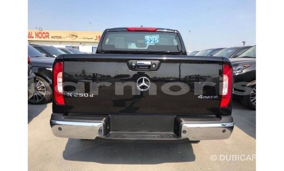 Acheter Import Voiture Mercedes-Benz 250 Noir à Import - Dubai, Îles Agalega Acheter Import Voiture Mercedes-Benz 250 Noir à Import - Dubai, Îles Agalega