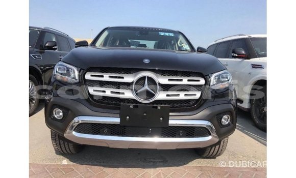 Acheter Import Voiture Mercedes-Benz 250 Noir à Import - Dubai, Îles Agalega Acheter Import Voiture Mercedes-Benz 250 Noir à Import - Dubai, Îles Agalega