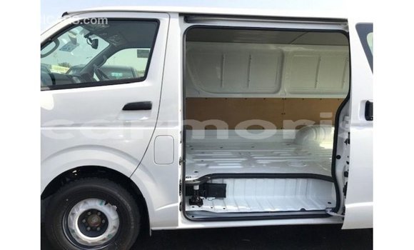 Buy Import Toyota Hiace White Car in Import - Dubai in Agalega Islands Buy Import Toyota Hiace White Car in Import - Dubai in Agalega Islands
