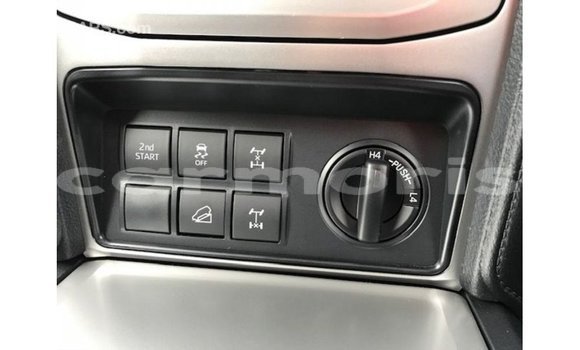 Buy Import Toyota Prado White Car in Import - Dubai in Agalega Islands Buy Import Toyota Prado White Car in Import - Dubai in Agalega Islands