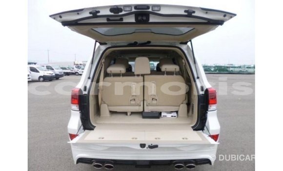 Buy Import Toyota Land Cruiser White Car in Import - Dubai in Agalega Islands Buy Import Toyota Land Cruiser White Car in Import - Dubai in Agalega Islands