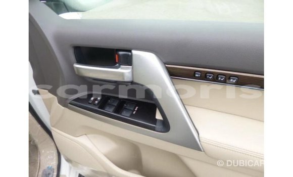 Buy Import Toyota Land Cruiser White Car in Import - Dubai in Agalega Islands Buy Import Toyota Land Cruiser White Car in Import - Dubai in Agalega Islands