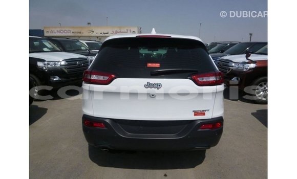 Acheter Import Voiture Jeep Cherokee Blanc à Import - Dubai, Îles Agalega Acheter Import Voiture Jeep Cherokee Blanc à Import - Dubai, Îles Agalega