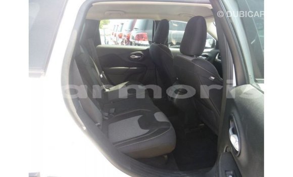Acheter Import Voiture Jeep Cherokee Blanc à Import - Dubai, Îles Agalega Acheter Import Voiture Jeep Cherokee Blanc à Import - Dubai, Îles Agalega