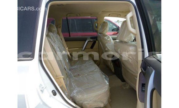 Acheter Import Voiture Toyota Prado Blanc à Import - Dubai, Îles Agalega Acheter Import Voiture Toyota Prado Blanc à Import - Dubai, Îles Agalega