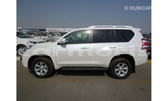 Acheter Import Voiture Toyota Prado Blanc à Import - Dubai, Îles Agalega Acheter Import Voiture Toyota Prado Blanc à Import - Dubai, Îles Agalega