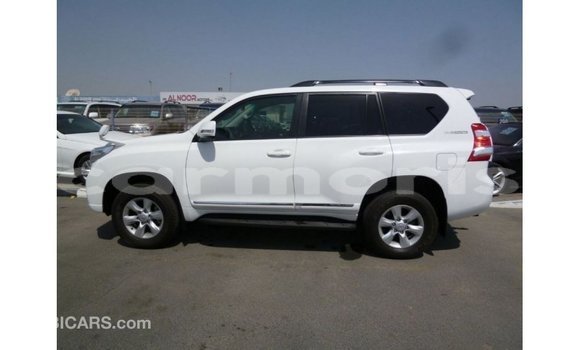 Acheter Import Voiture Toyota Prado Blanc à Import - Dubai, Îles Agalega Acheter Import Voiture Toyota Prado Blanc à Import - Dubai, Îles Agalega