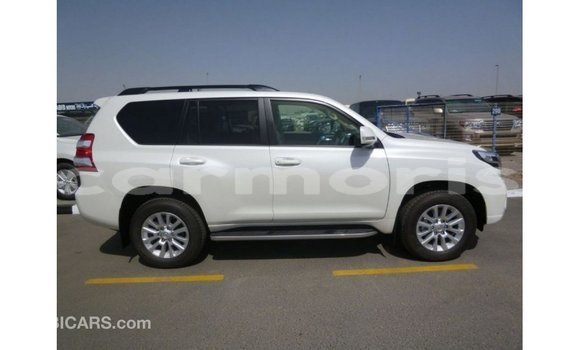 Acheter Import Voiture Toyota Prado Blanc à Import - Dubai, Îles Agalega Acheter Import Voiture Toyota Prado Blanc à Import - Dubai, Îles Agalega