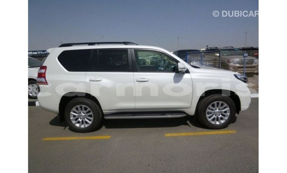 Acheter Import Voiture Toyota Prado Blanc à Import - Dubai, Îles Agalega Acheter Import Voiture Toyota Prado Blanc à Import - Dubai, Îles Agalega