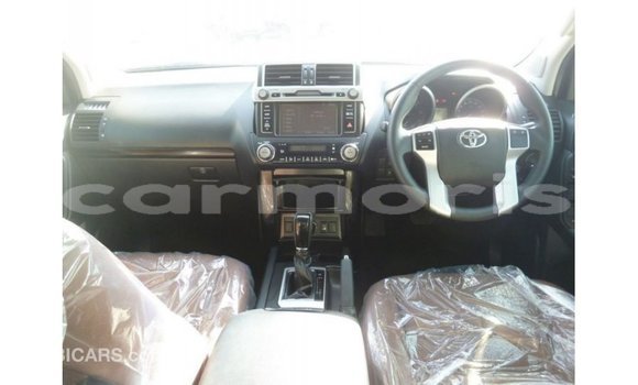 Acheter Import Voiture Toyota Prado Blanc à Import - Dubai, Îles Agalega Acheter Import Voiture Toyota Prado Blanc à Import - Dubai, Îles Agalega