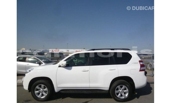 Acheter Import Voiture Toyota Prado Blanc à Import - Dubai, Îles Agalega Acheter Import Voiture Toyota Prado Blanc à Import - Dubai, Îles Agalega