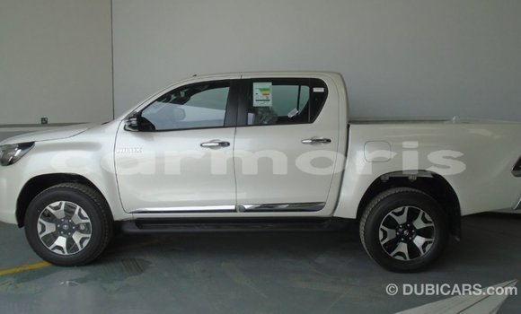 Acheter Import Voiture Toyota Hilux Blanc à Import - Dubai, Îles Agalega Acheter Import Voiture Toyota Hilux Blanc à Import - Dubai, Îles Agalega
