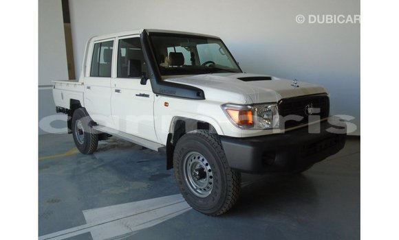 Buy Import Toyota Land Cruiser White Car in Import - Dubai in Agalega Islands Buy Import Toyota Land Cruiser White Car in Import - Dubai in Agalega Islands